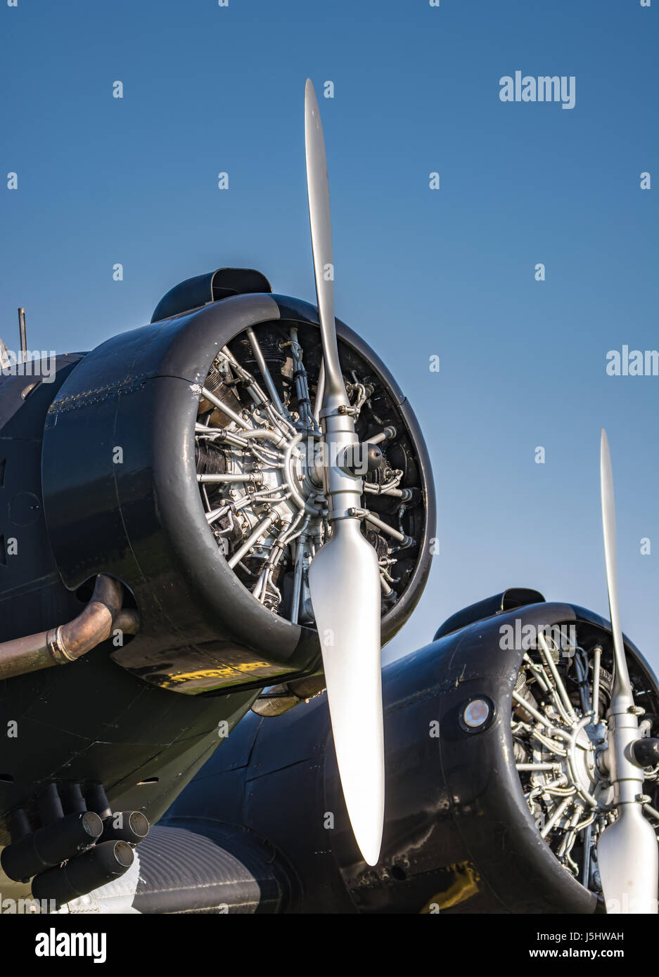 Propeller machine hires stock photography and images Alamy