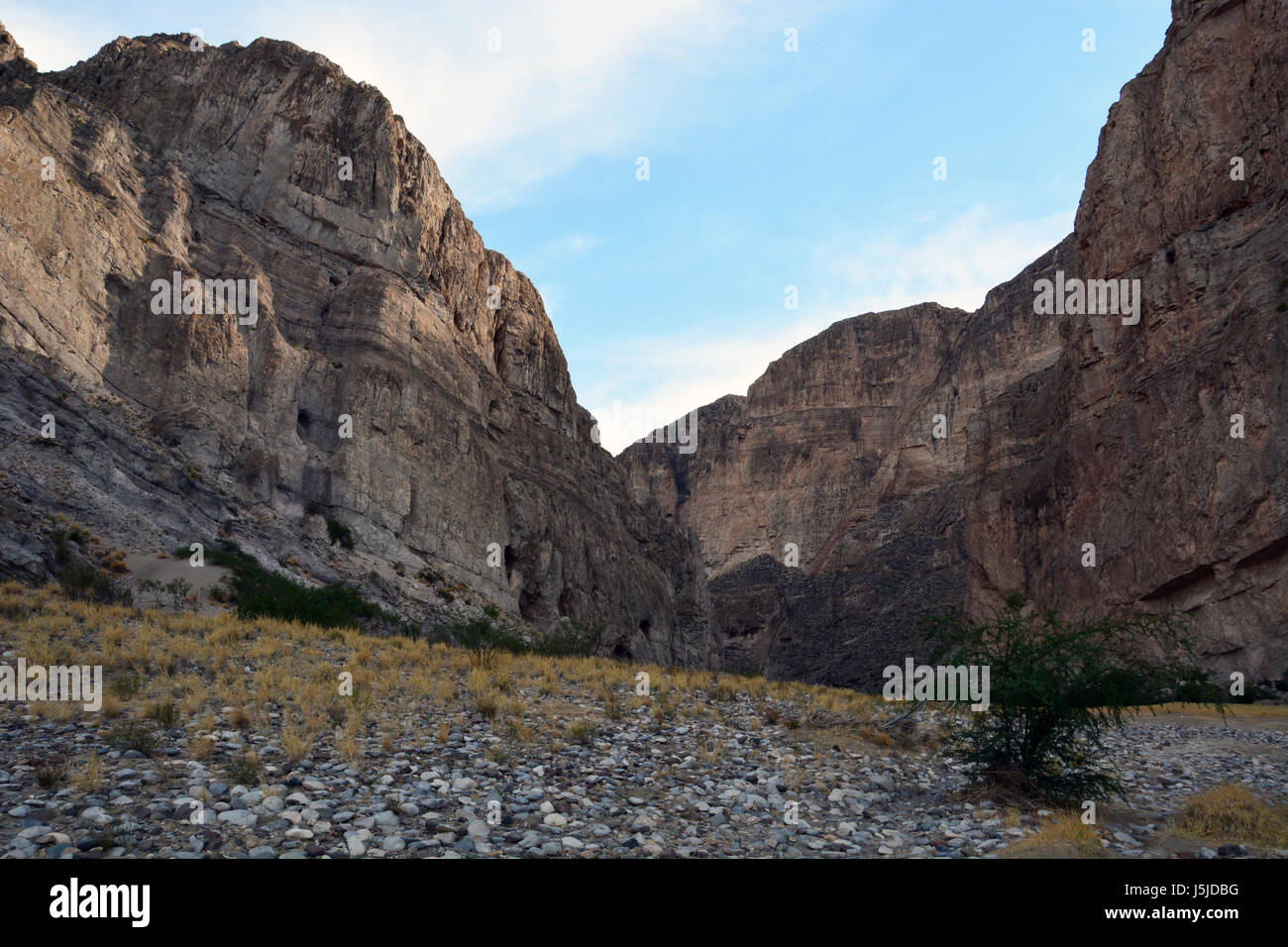 Boquillas Canyon at the eastern end of Big Bend National Park forms the border between the United States and Mexico Stock Photo
