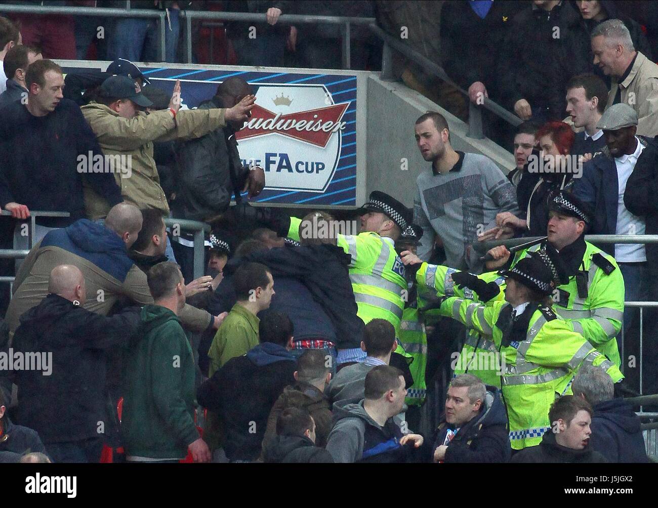 Millwall fans hi-res stock photography and images - Alamy