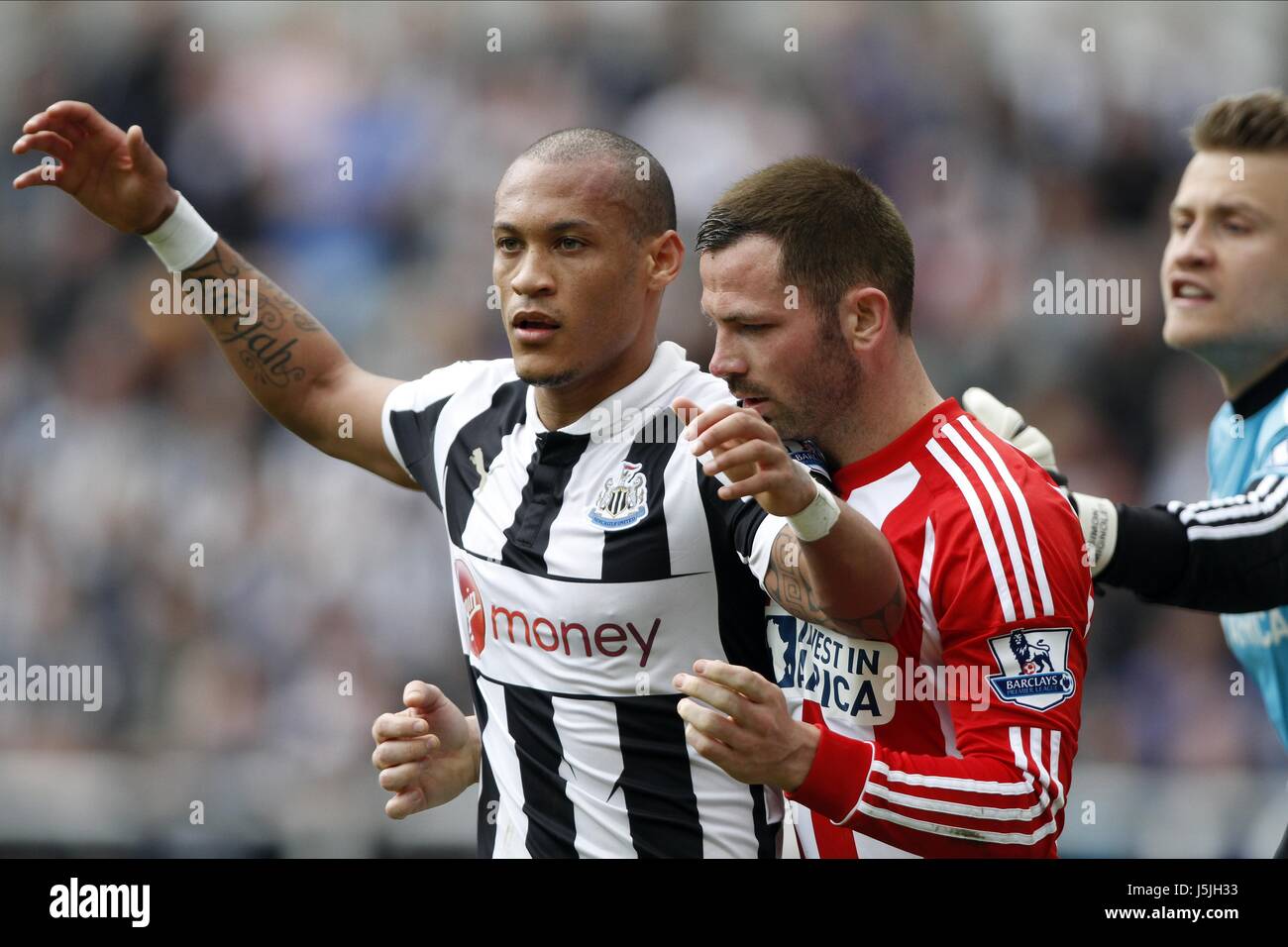 PHIL BARDSLEY & YOAN GOUFFRAN NEWCASTLE V SUNDERLAND ST.JAMES NEWCASTLE