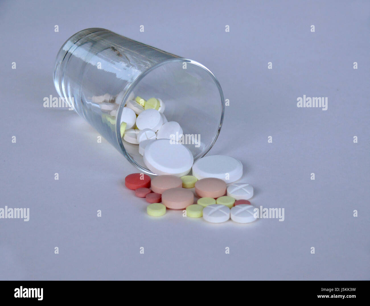 Psychopharmakaschmerzmittel hires stock photography and images Alamy