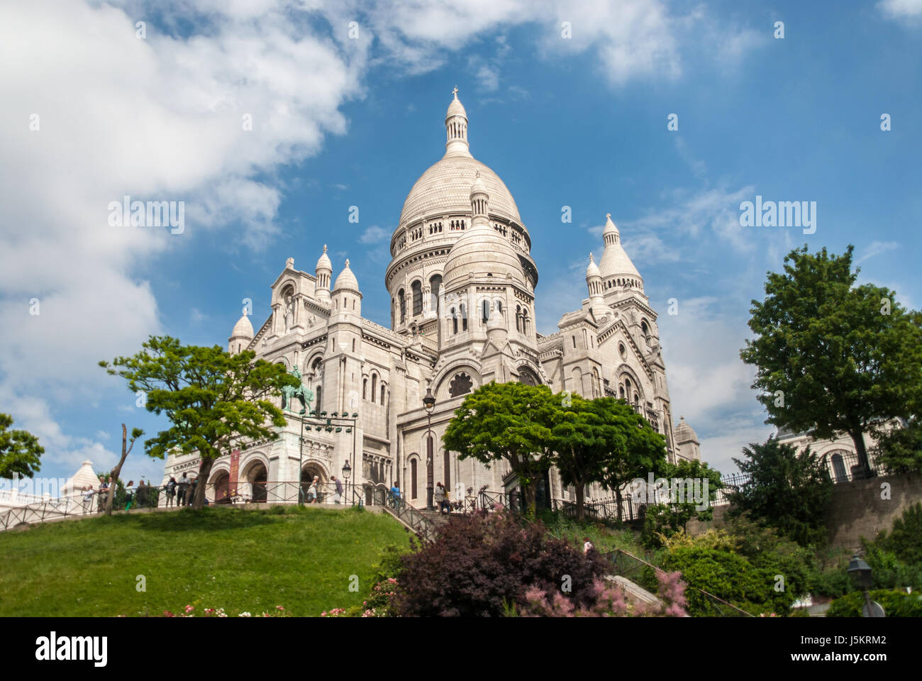 Sacre Coeur Paris Basilika Church White Stone Hill Nature And Sky Stock Photo Alamy