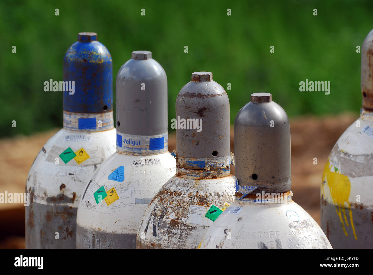 gas gas tank liquid gas pressure vessel container gas bomb gas bombs