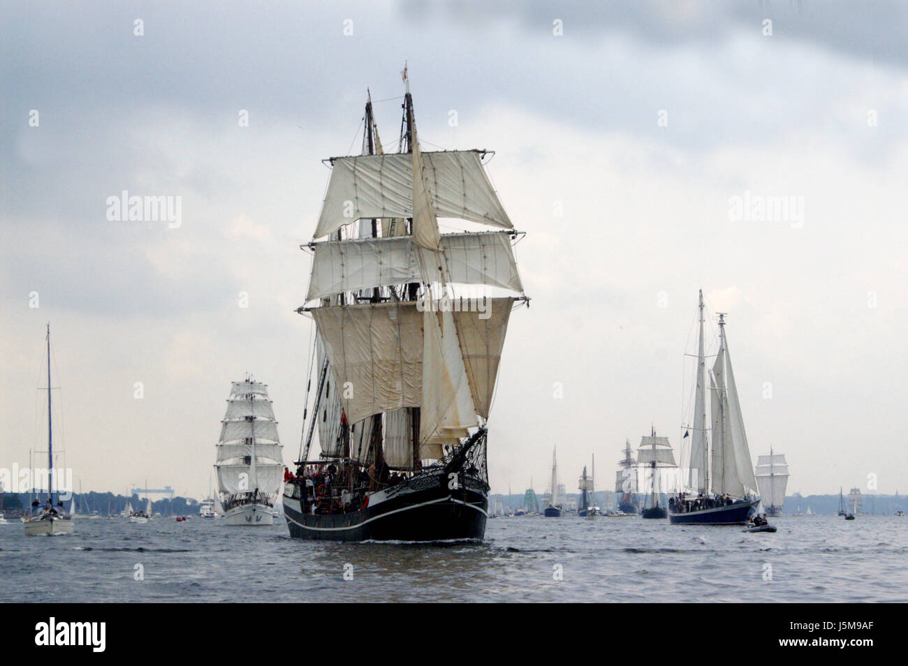 sail yachtsman keel observer viewer public auditory visitor auditor an bord Stock Photo