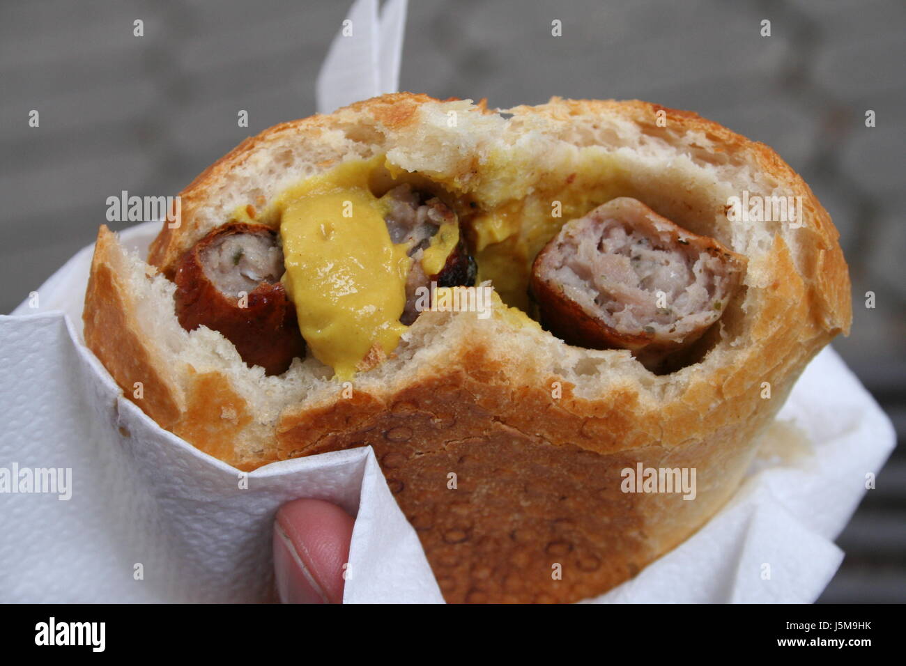 nuremberg mustard three roll kaiser carbohydrates thick snack sausage