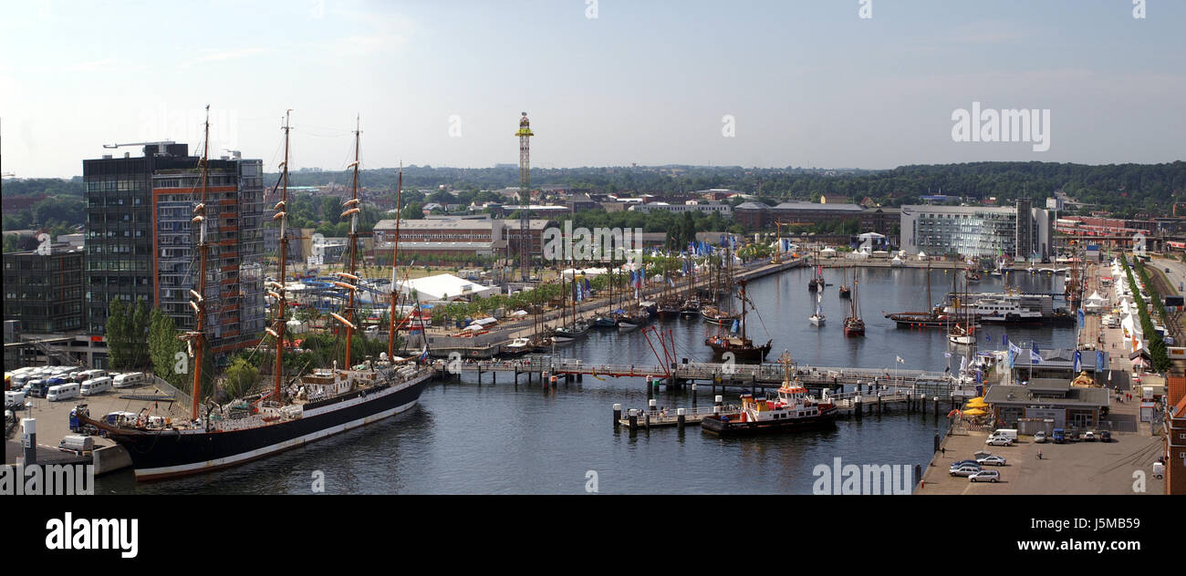 station ships sailing boat sailboat rowing boat boat watercraft bridge horn Stock Photo