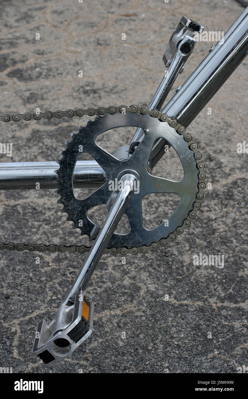 engineering chain locomotion vehicles old-timer wheel cogwheel surface ...