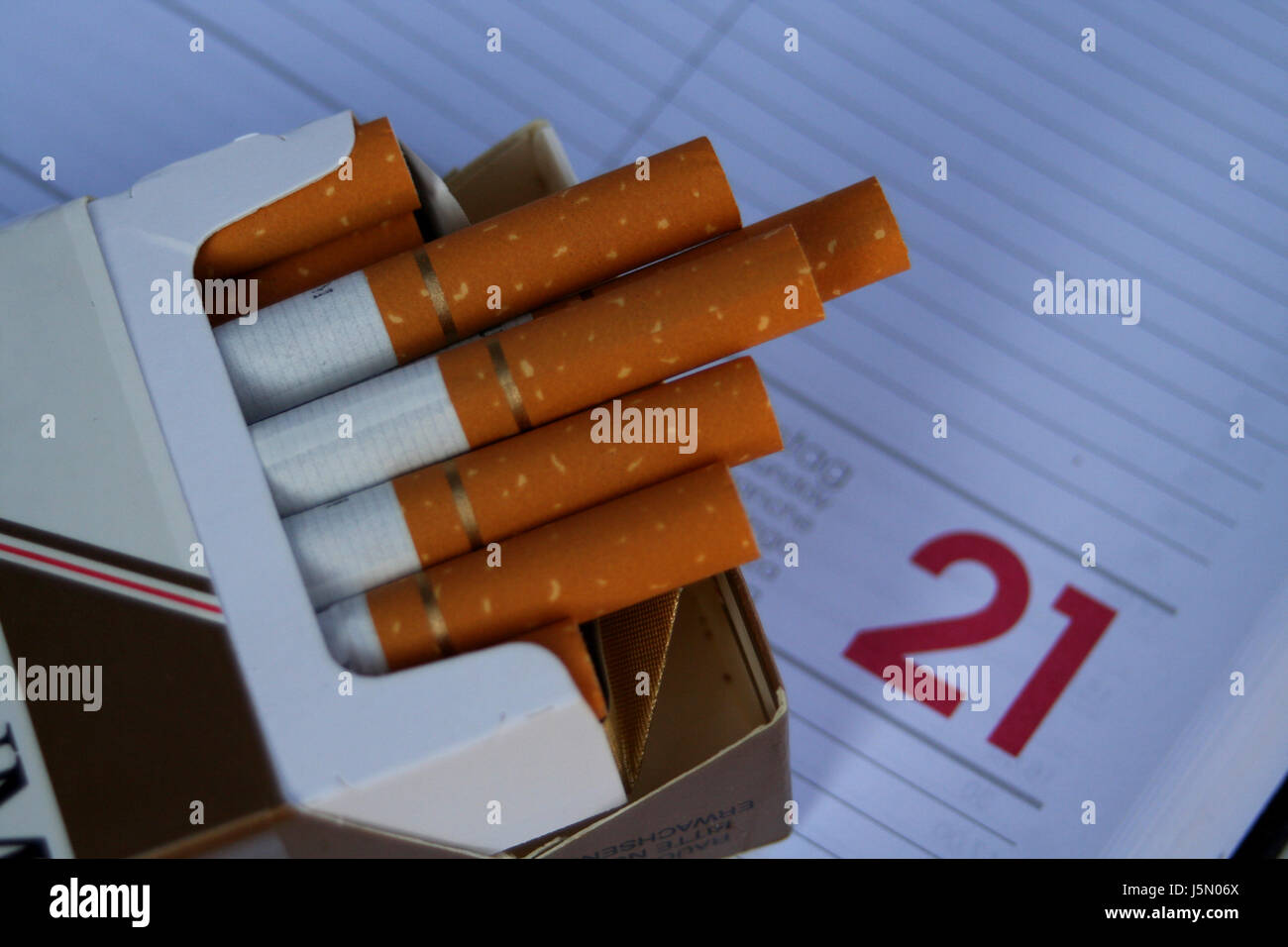 do cigarettes make hangovers worse Do cigarettes give you nastier hangovers? do cigarettes make hangovers worse Do cigarettes give you nastier hangovers?