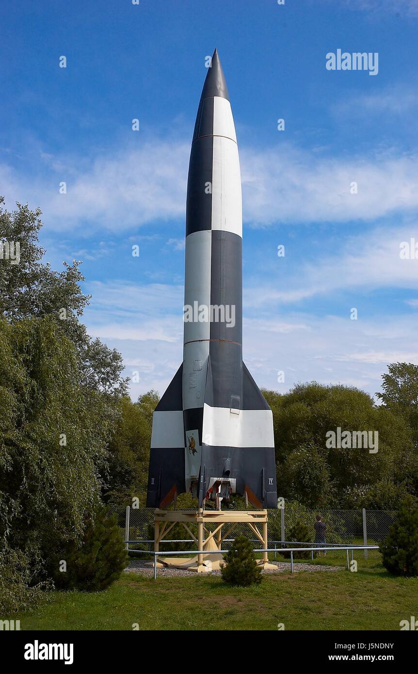 NEWモデル 希少書 洋書 Rocket A4 The V2: 洋書