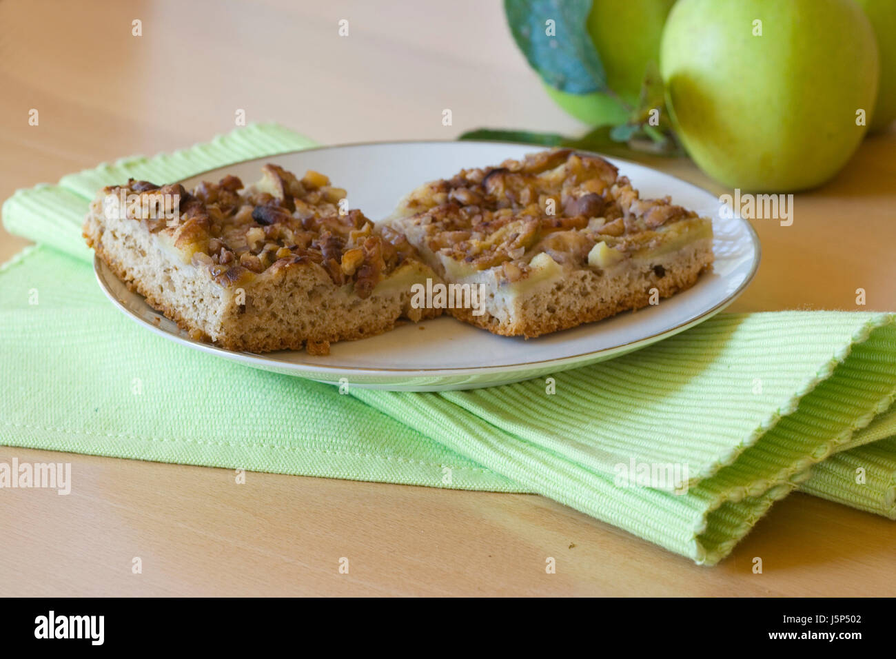 pastry fruit apples apple plate dainty nuts pastries calories walnut