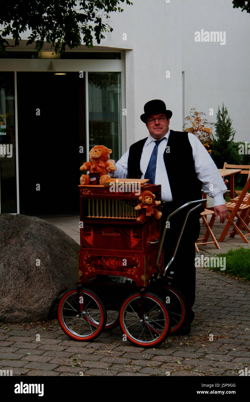 organ grinder Stock Photo - Alamy