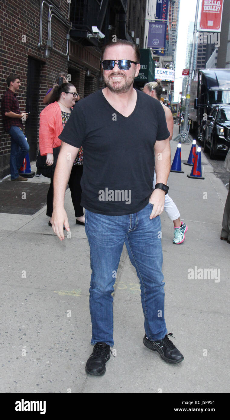 New York, NY, USA. 18th May, 2017. Ricky Gervais at The Late Show with