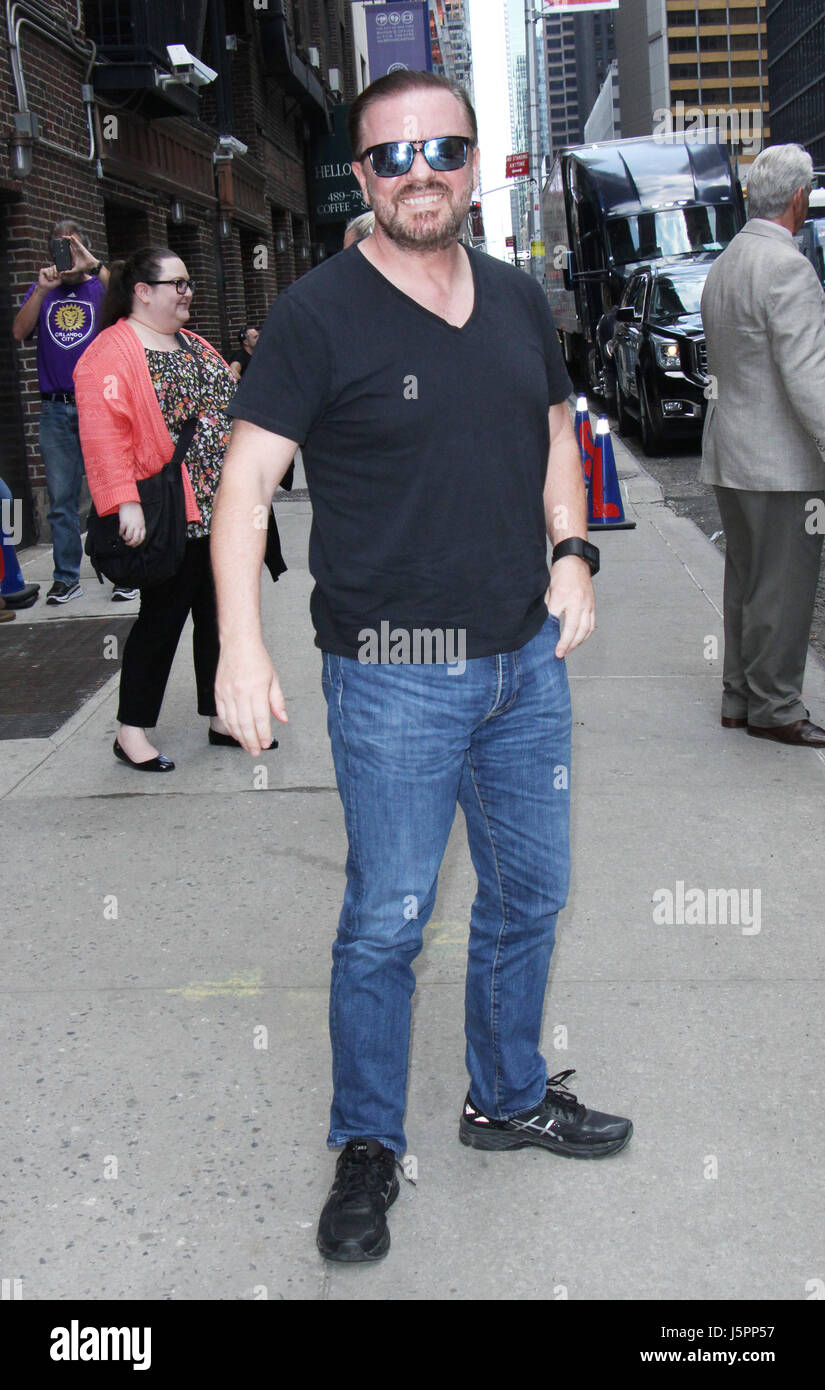 New York, NY, USA. 18th May, 2017. Ricky Gervais at The Late Show with