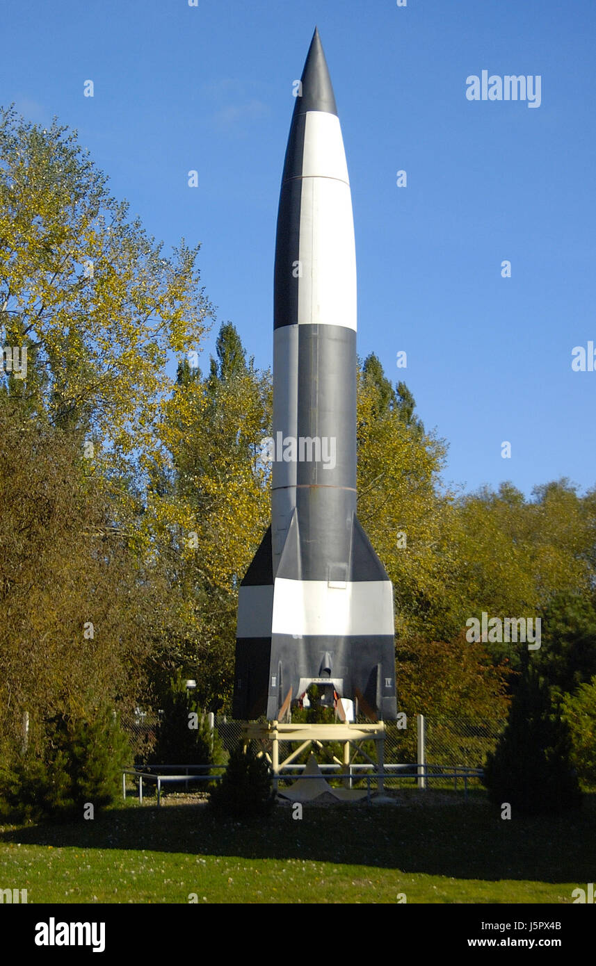 war pointed museum rockets ammunition rocket bomb bombs missile sample articles Stock Photo Alamy war pointed museum rockets ammunition rocket bomb bombs missile sample articles Stock Photo Alamy