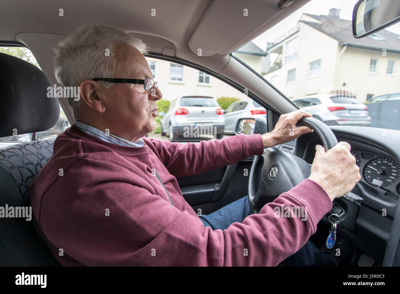 Older driver hi-res stock photography and images - Alamy
