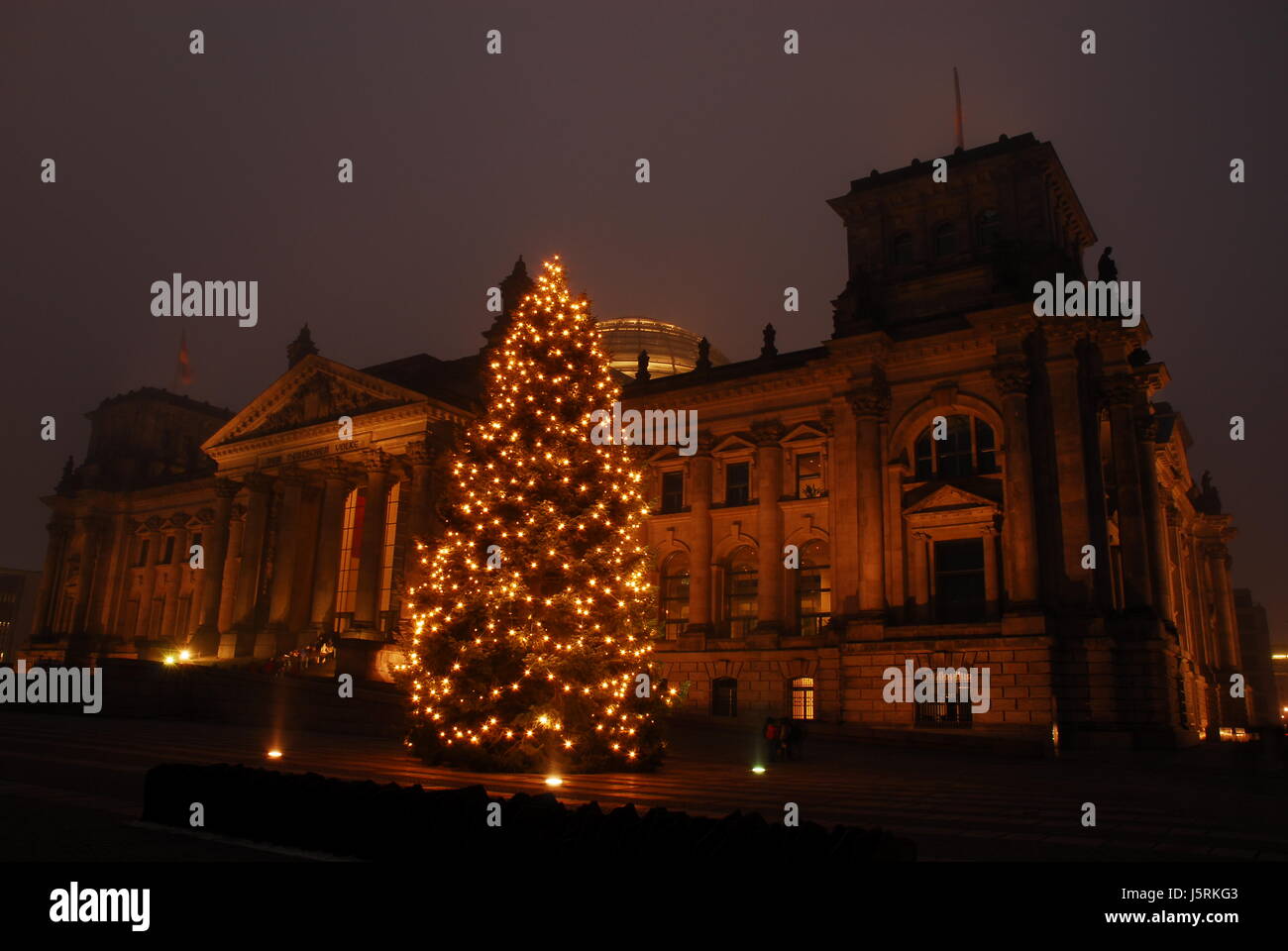 berlin capital parliament christmas tree government christmas eve