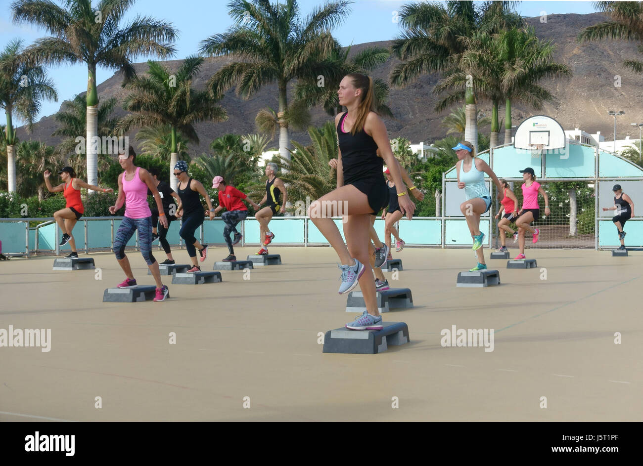 exercise classes outside in the sun Stock Photo