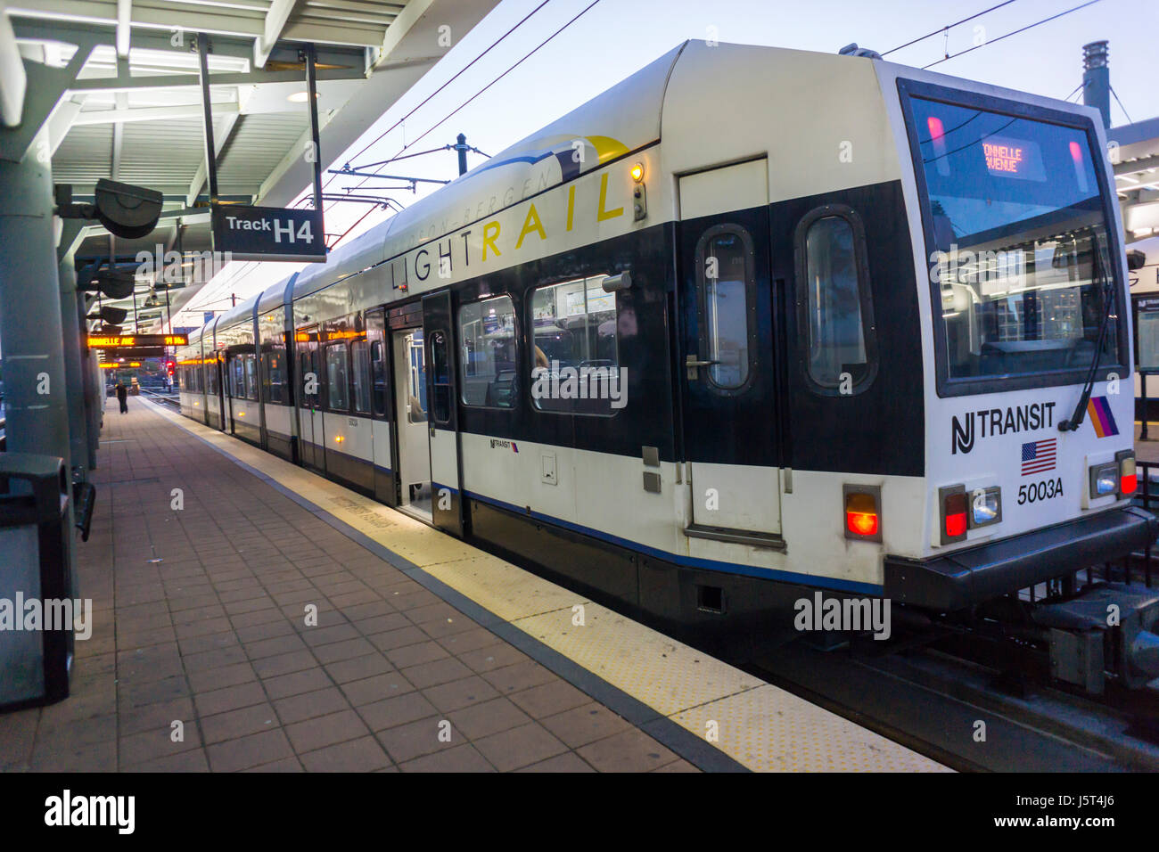 Hudson bergen light rail hi-res stock photography and images - Alamy