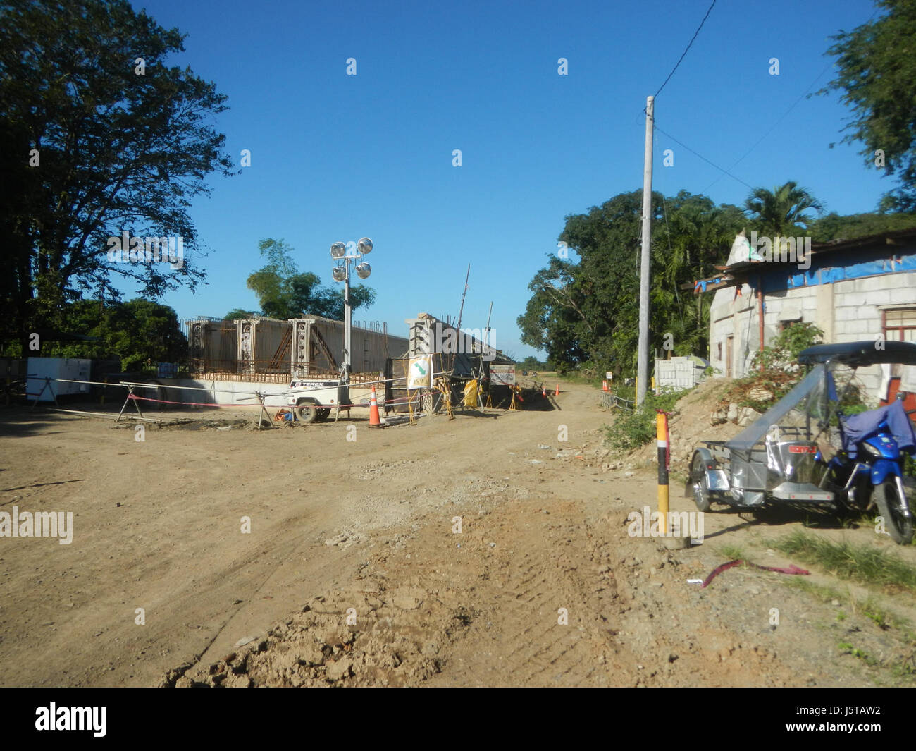 The construction of the Arterial Road Bypass in Tambubong Caingin, San ...