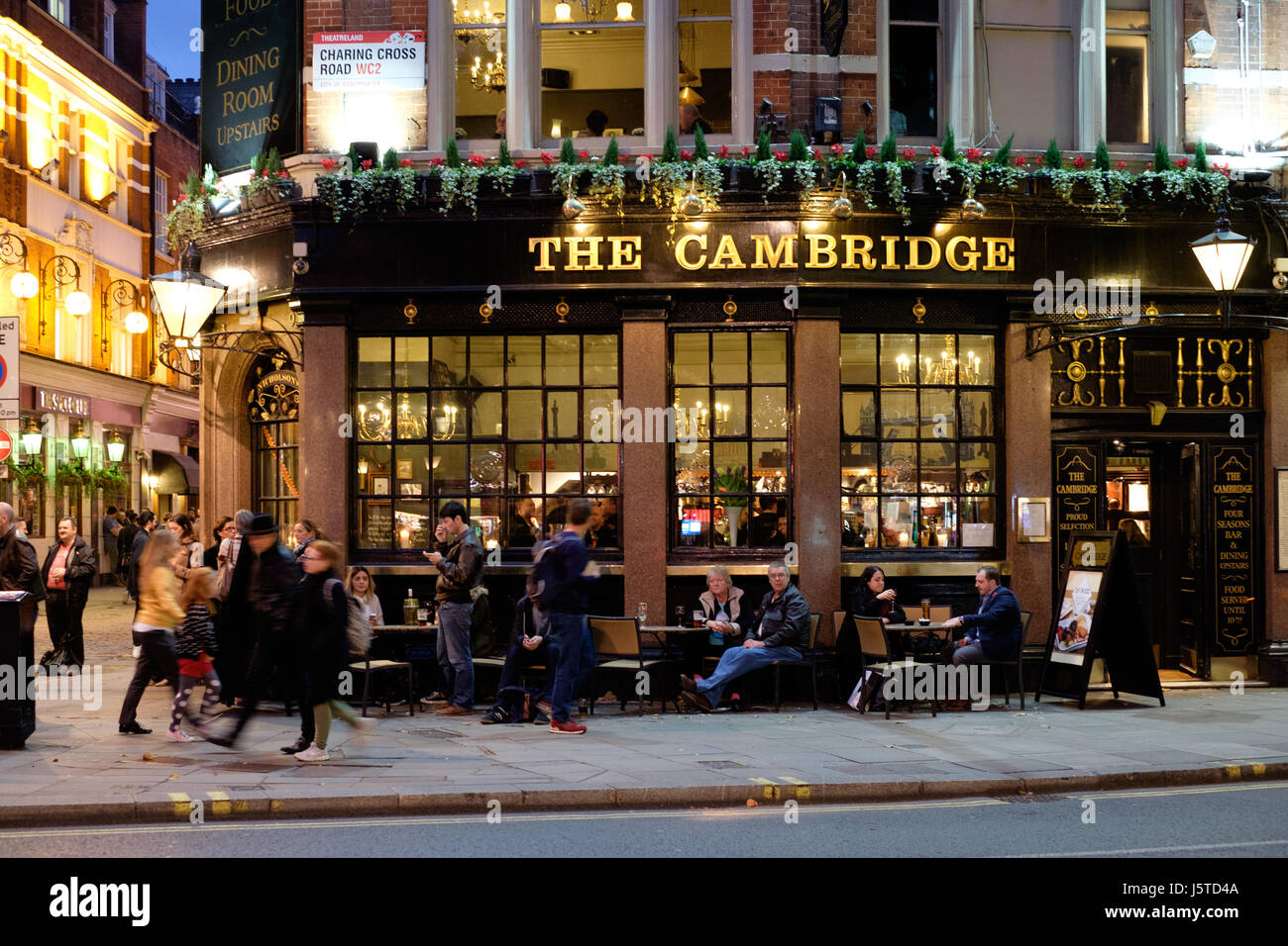 The Cambridge Charing Cross Road at Night Stock Photo Alamy
