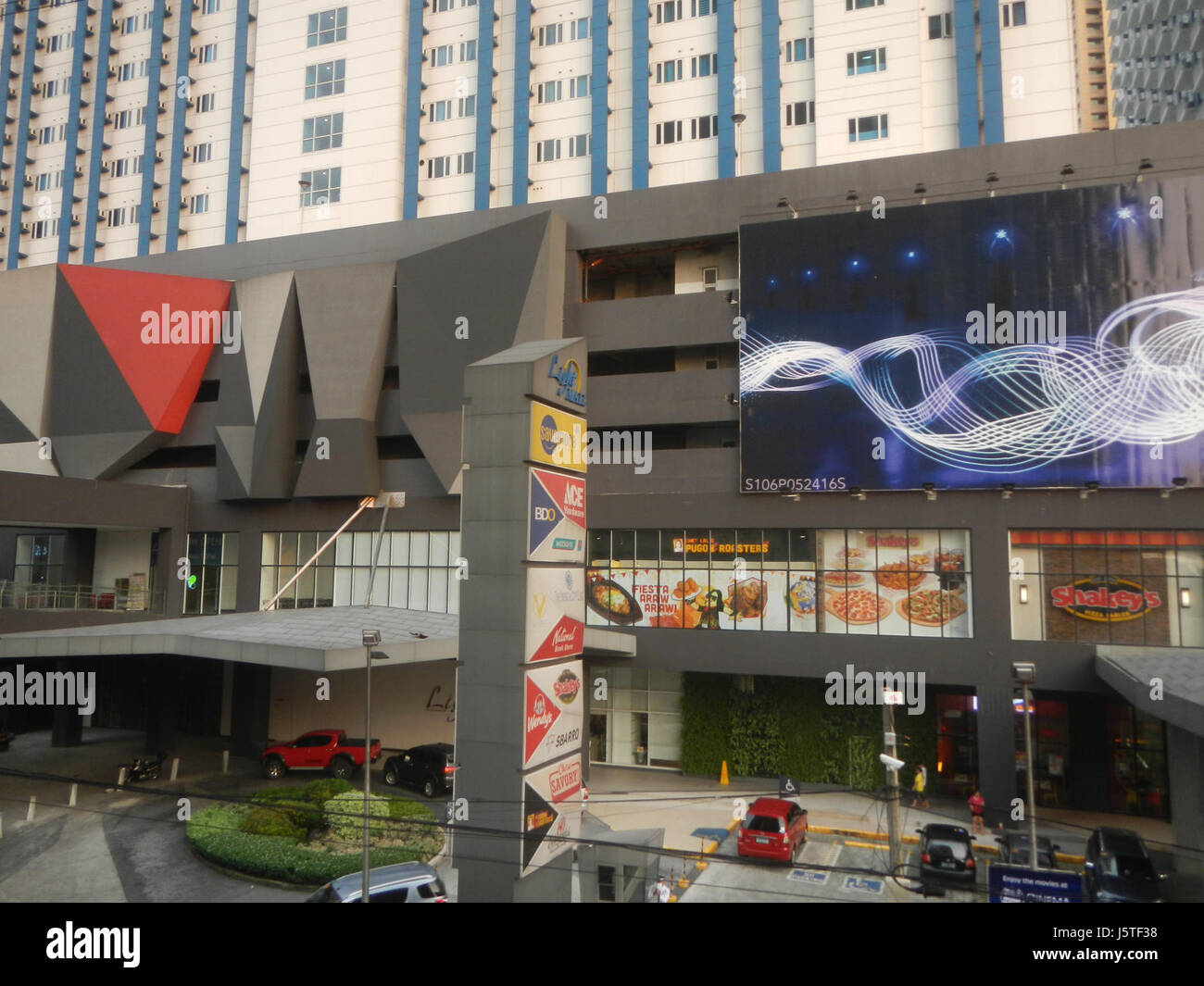 03591 Light Mall Light Residences SMDC EDSA Boni Pioneer Mandaluyong City  14 Stock Photo