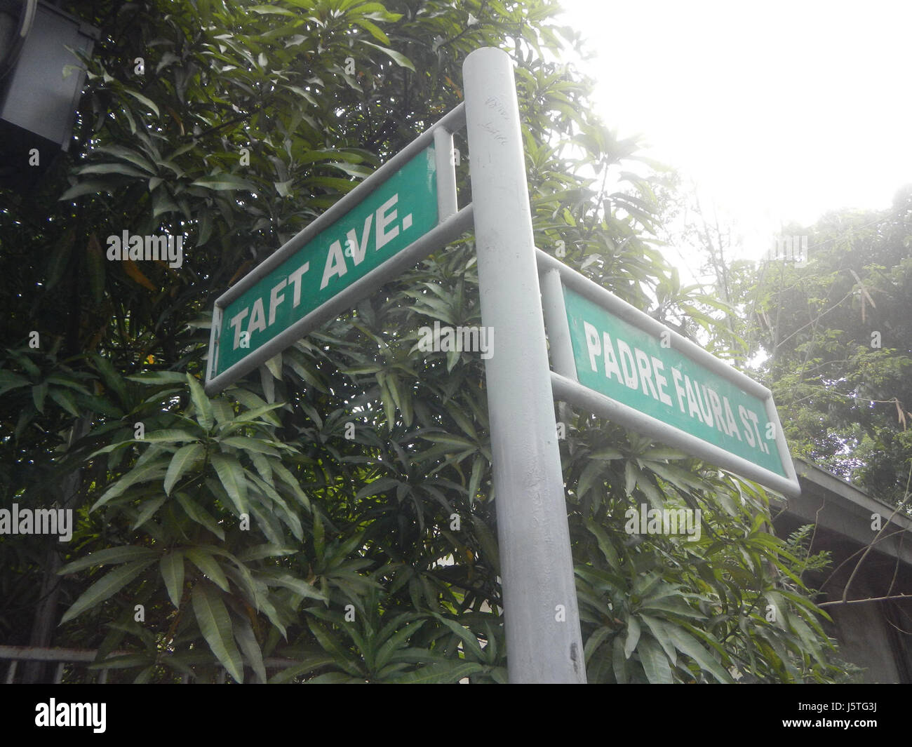 0001 Taft Avenue Padre Faura Street Ermita Manila 11 Stock Photo Alamy