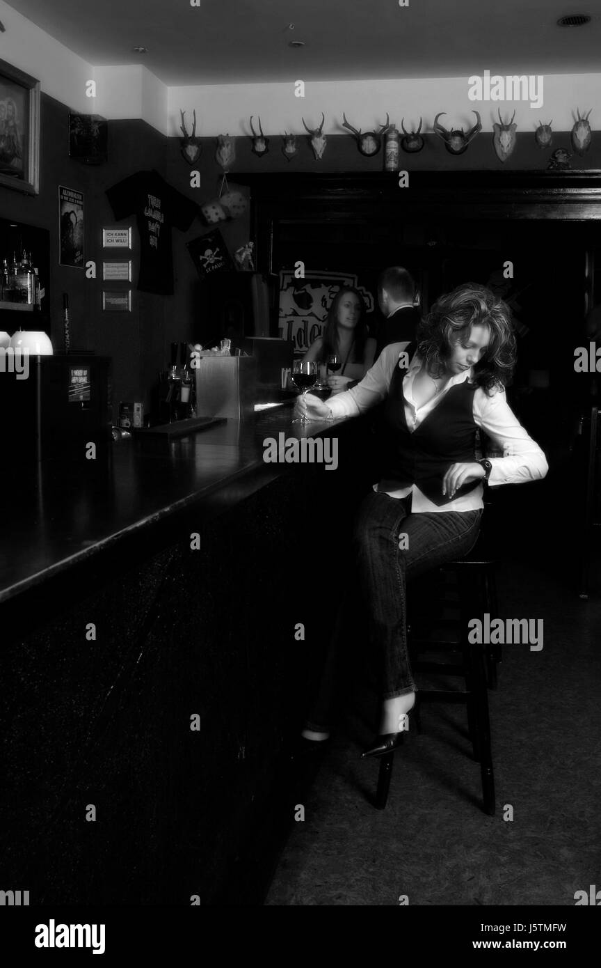 Black bear waiting for people hires stock photography and images Alamy