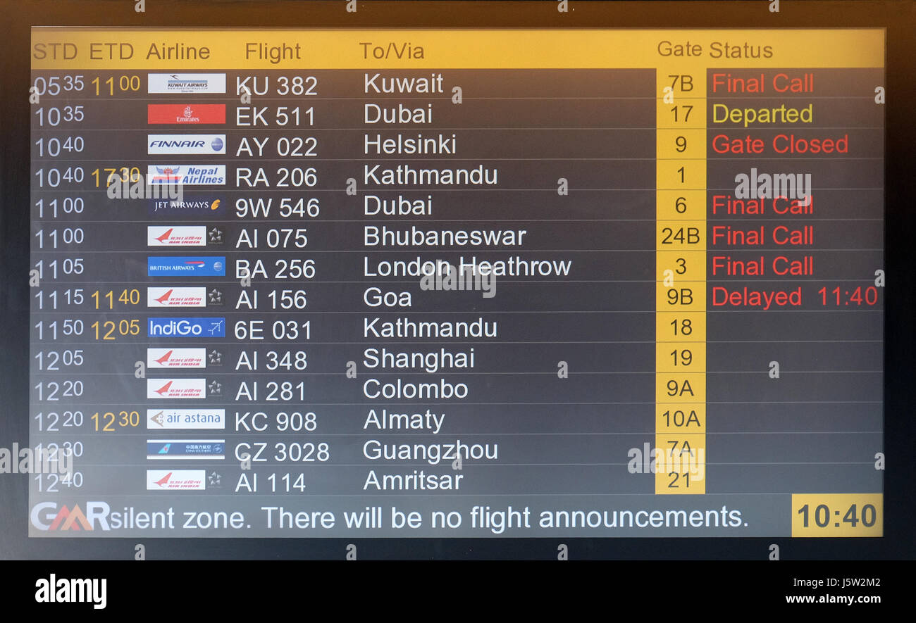 Flight schedule monitor hi-res stock photography and images - Alamy