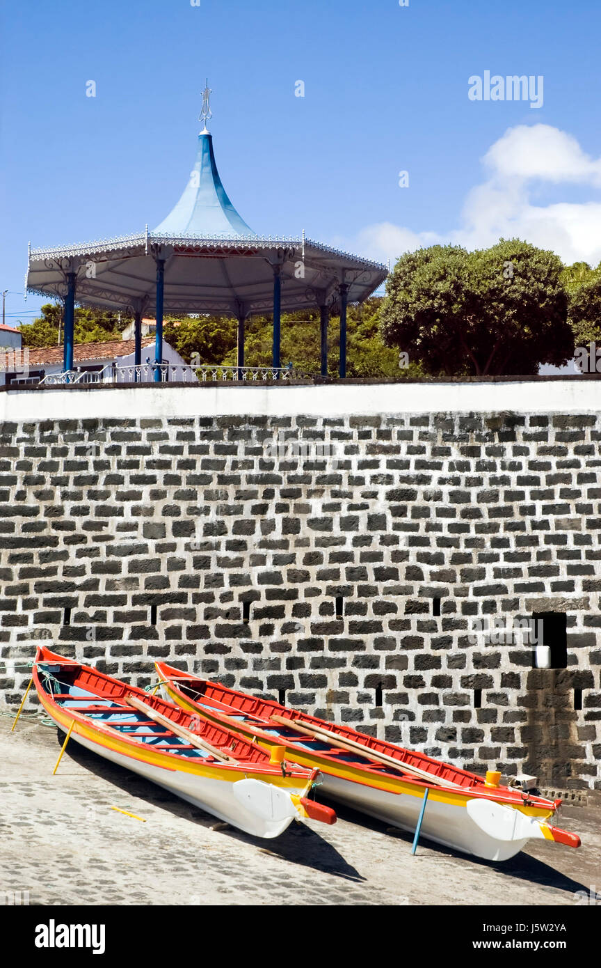 Community skiff hi-res stock photography and images - Alamy
