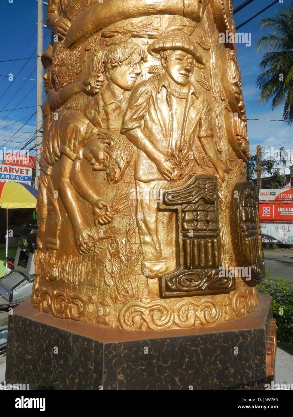 0214 Bantayog ng Sentenaryo Bustos Bulacan 19172017 19 Stock Photo Alamy
