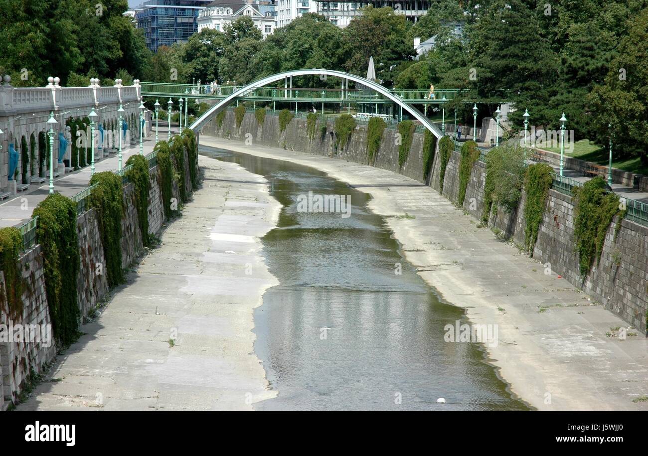 vienna river water bridges city donaukanal kaiserbrunnberg rekawinkel Stock Photo