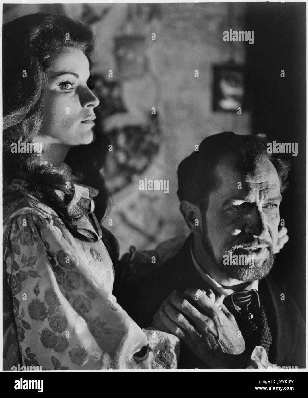 Debra Paget, Vincent Price, on-set of the Film, 'The Haunted Palace', 1963 Stock Photo
