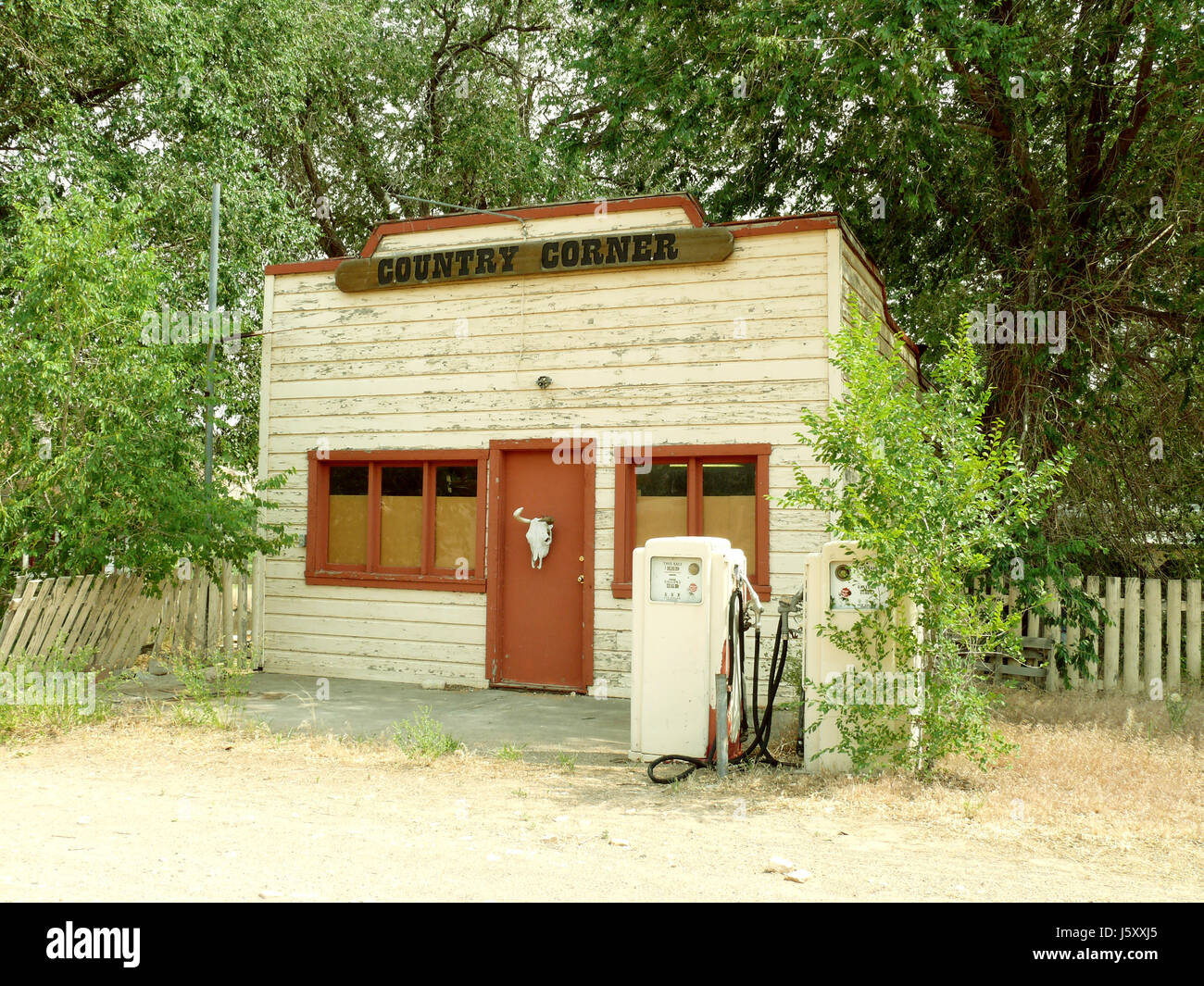 gas station dying Stock Photo Alamy