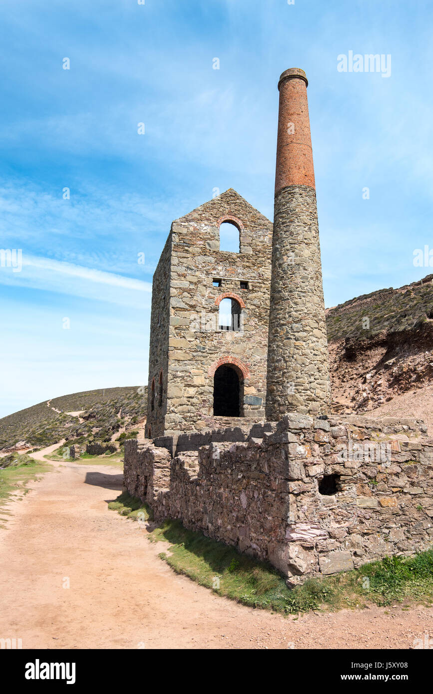 CHAPEL PORTH, CORNWALL, UK - 24APR2017: The Towanroath Engine House at Wheal Coates is sited adjacent to the South West Coastal Footpath. Stock Photo