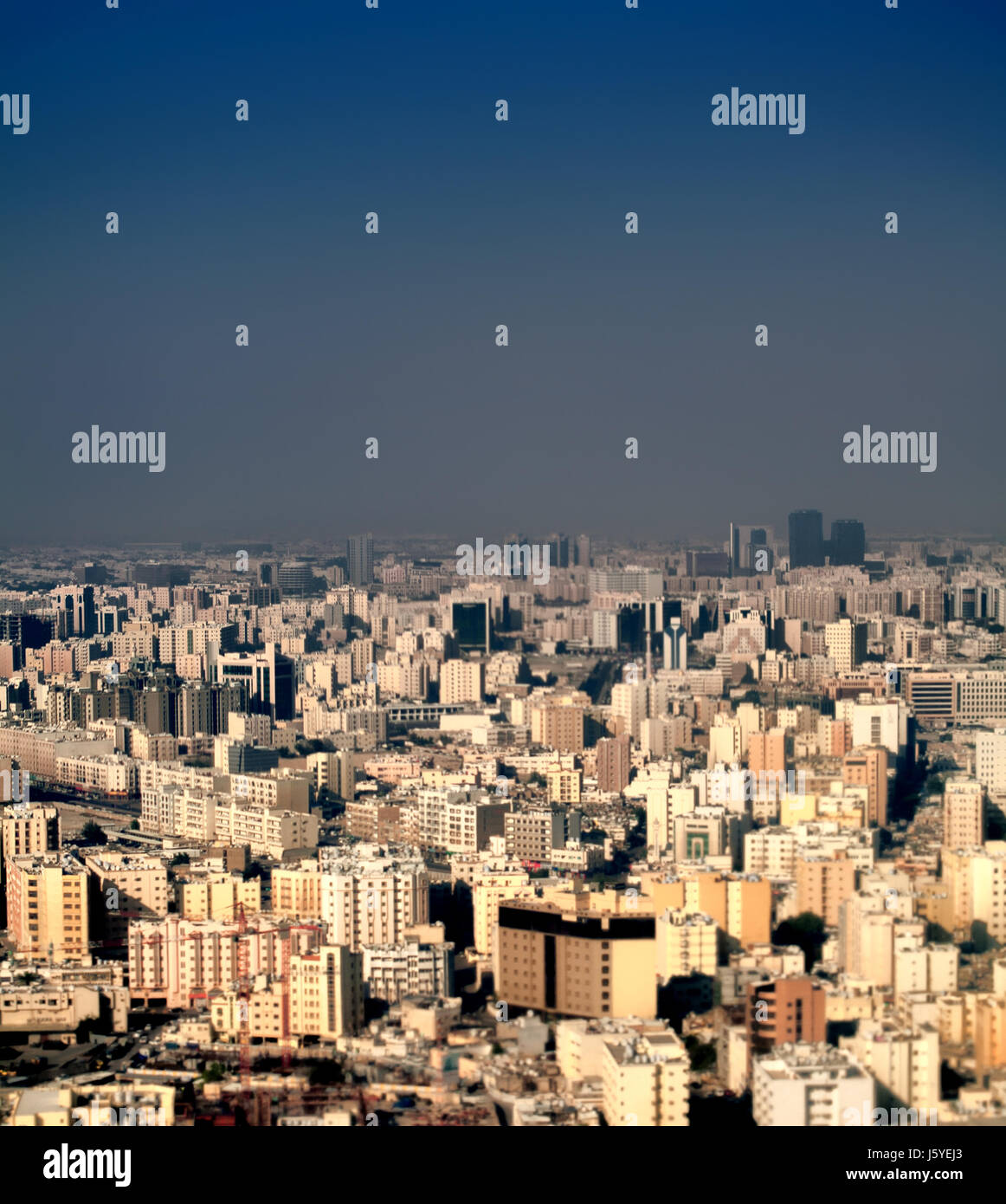 Flat roof middle east house hi-res stock photography and images - Alamy