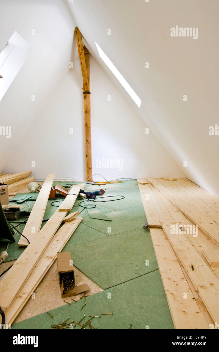 Loft conversions hi-res stock photography and images - Alamy
