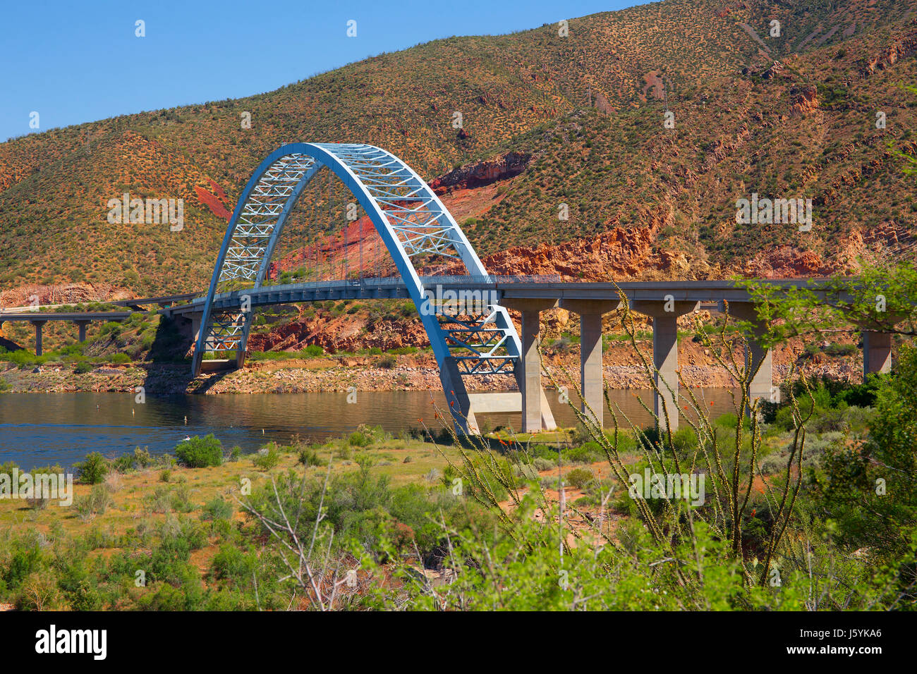 Roosevelt Lake Bridge - Theodore Roosevelt Lake, Arizona Stock Photo