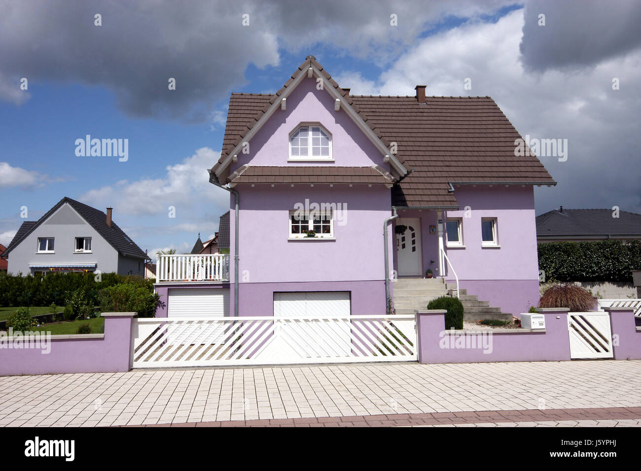 house building home dwelling house residential building real estate ...