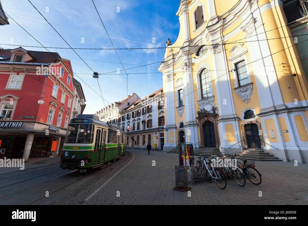 Green tram tracks hi-res stock photography and images - Alamy