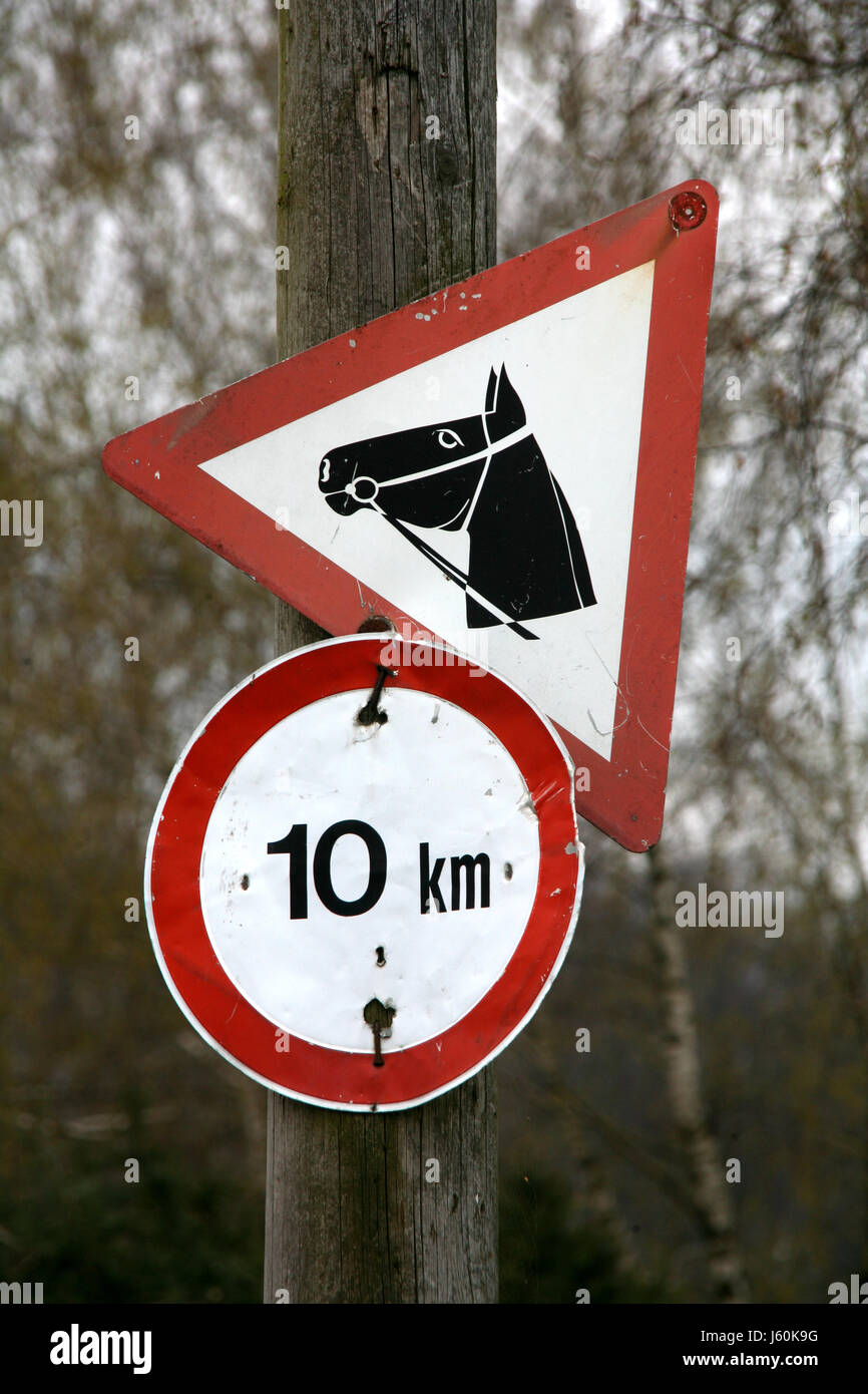 10 kilometre speed limit sign hi-res stock photography and images - Alamy