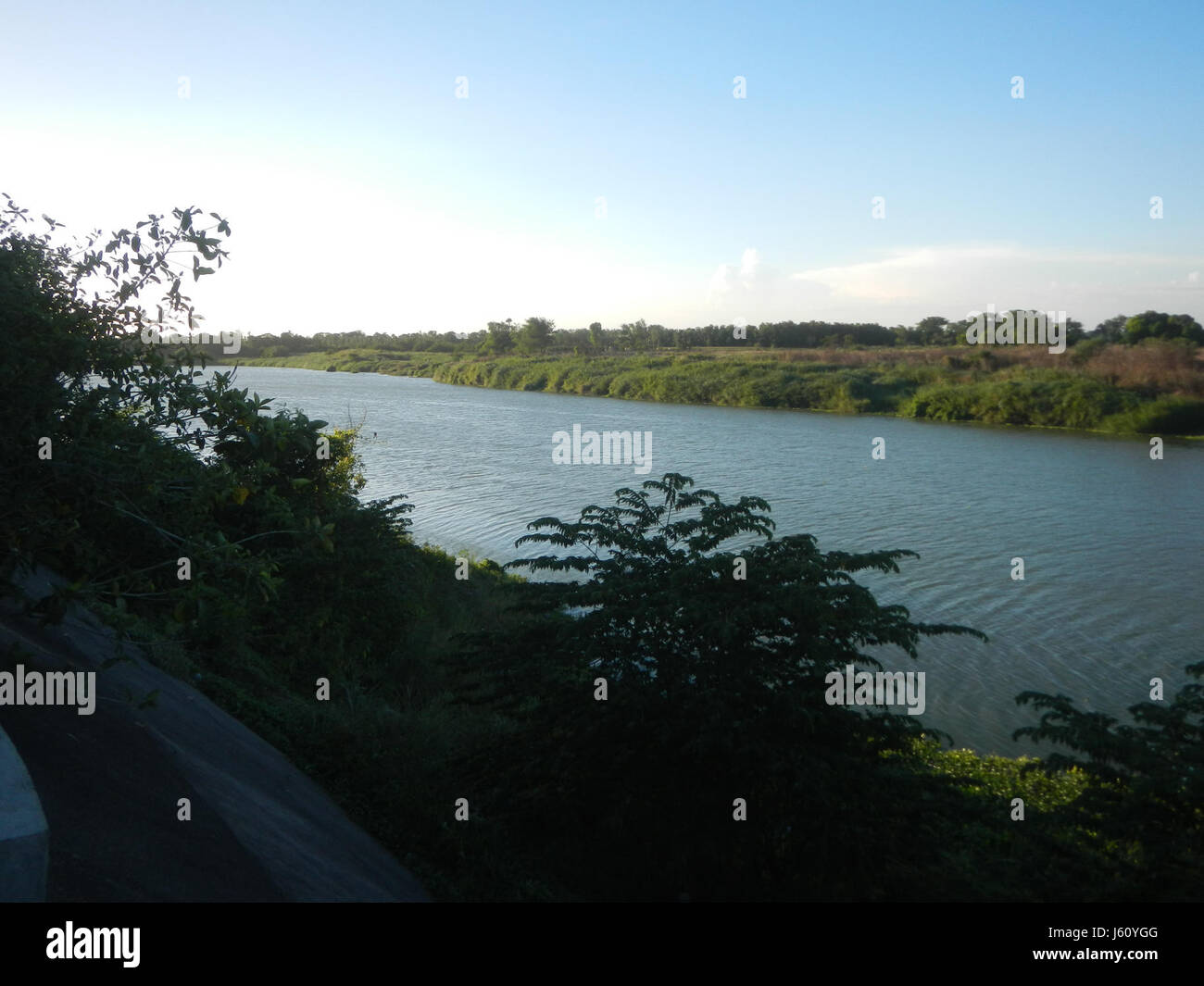 03176 San Isidro, Nueva Ecija River Roads River 11 Stock Photo Alamy