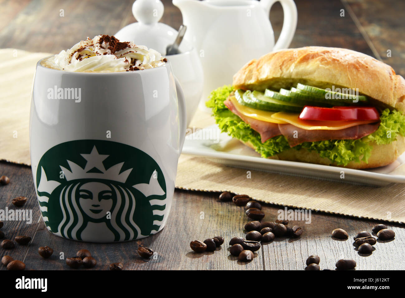 Starbucks sandwich hi-res stock photography and images - Alamy