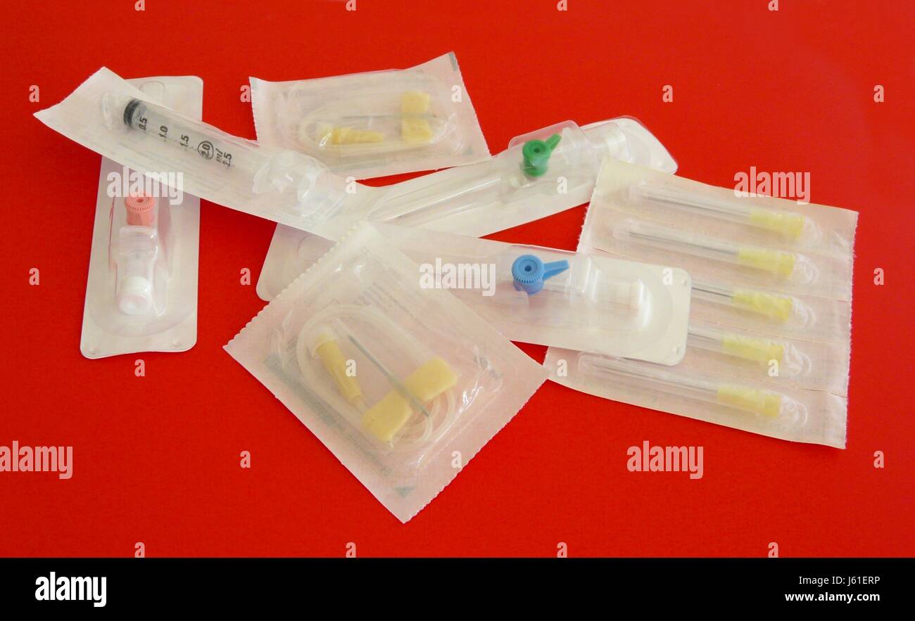 sterile needle canula packaged medicine syringe injection packing packaging Stock Photo
