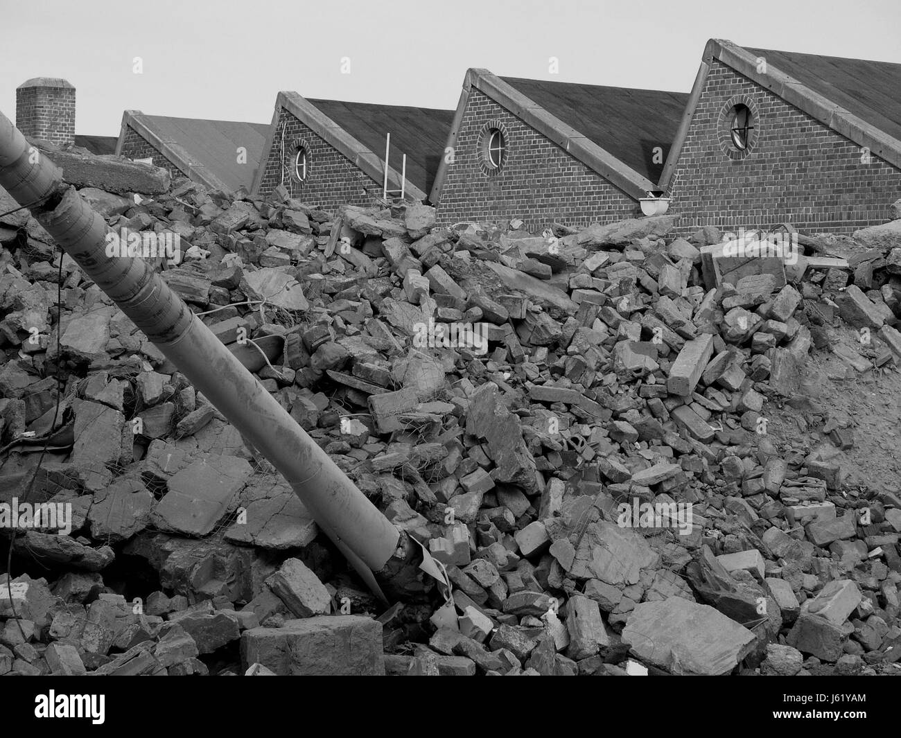 Demolition of buildings Black and White Stock Photos & Images Alamy