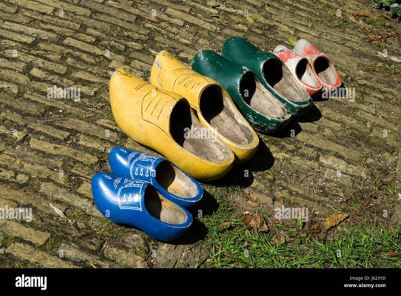 shoes holland netherlands tradition sabots borne coloured colourful