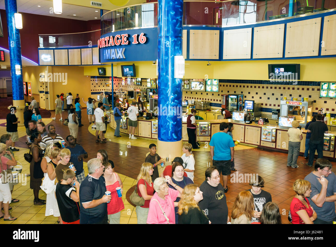 Theater Ticket Line High Resolution Stock Photography and Images Alamy