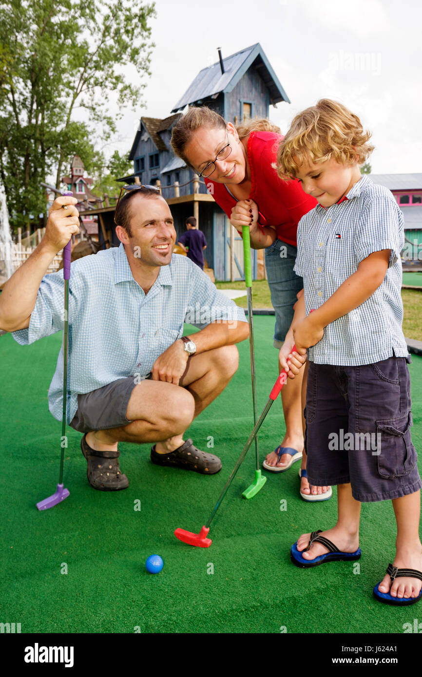 Zao island entertainment center centre miniature golf fountains family