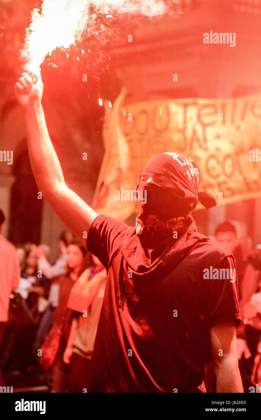 Porto Alegre, Brazil. 17th June, 2008. I protest against the current ...