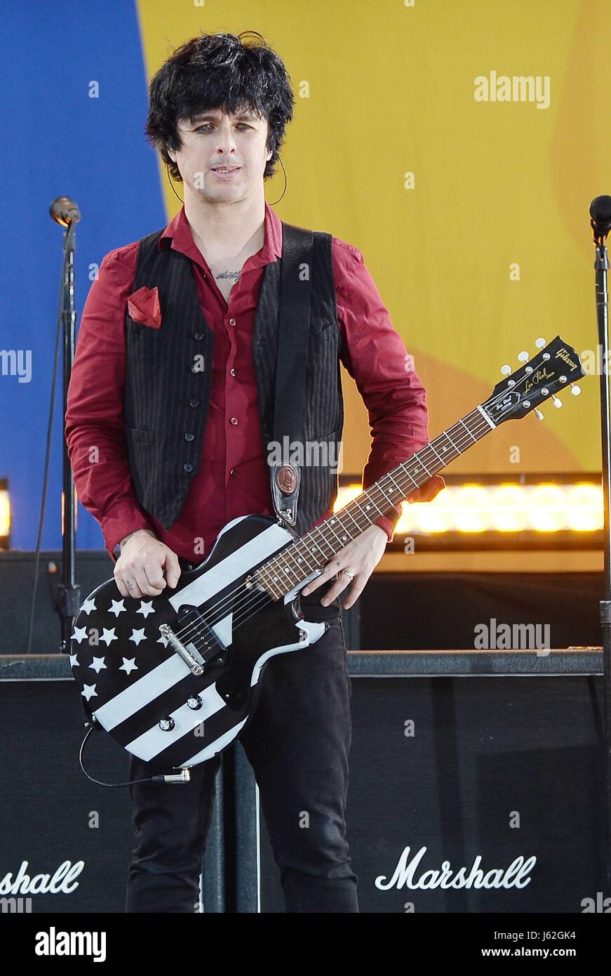 New York Ny Usa 19th May 17 Billie Joe Armstrong Green Day On Stage For Good Morning America Gma Summer Concert Series With Green Day Rumsey Playfield In Central Park New York