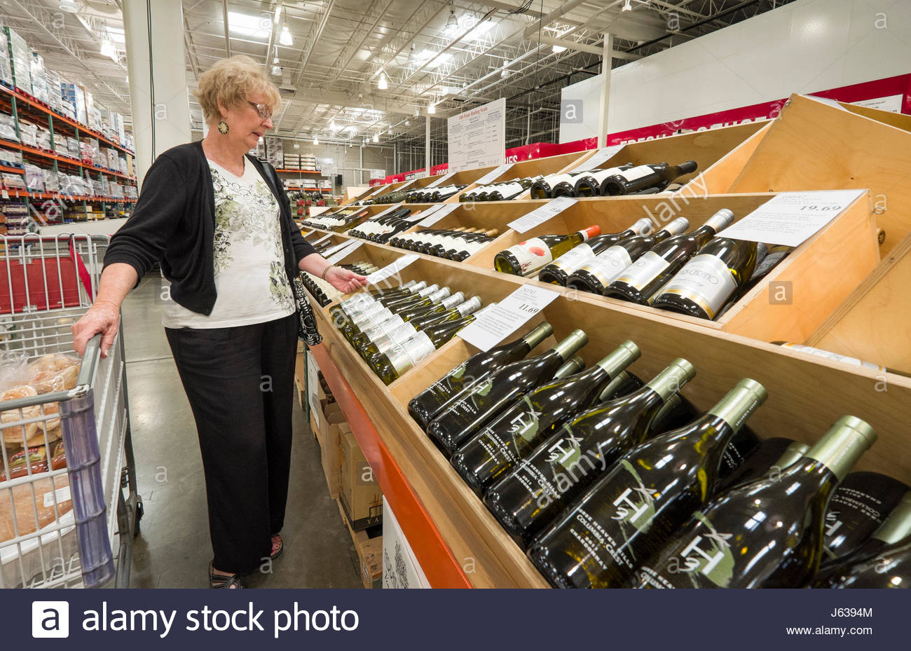 mature wine store Amature ebony ass